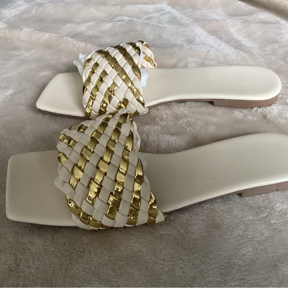 Women’s sandals